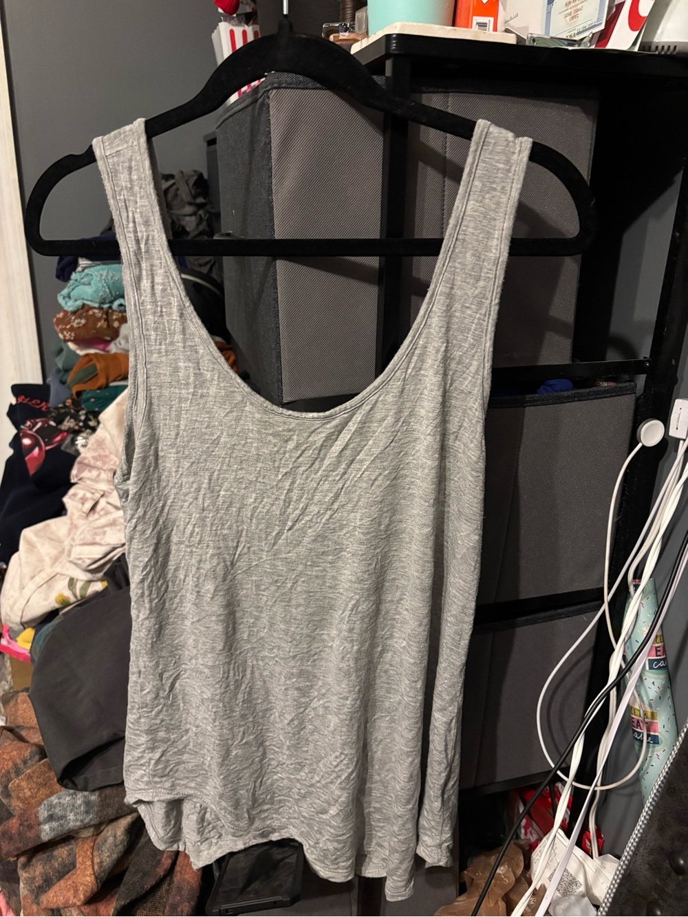 Carly Jean Light Gray Scoop Neck Tank Top Medium